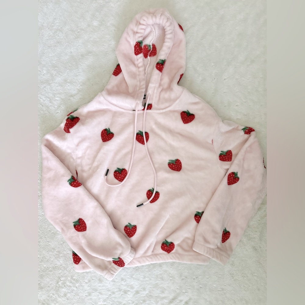 ANGEL CULT Fleece Strawberry Hoodie
